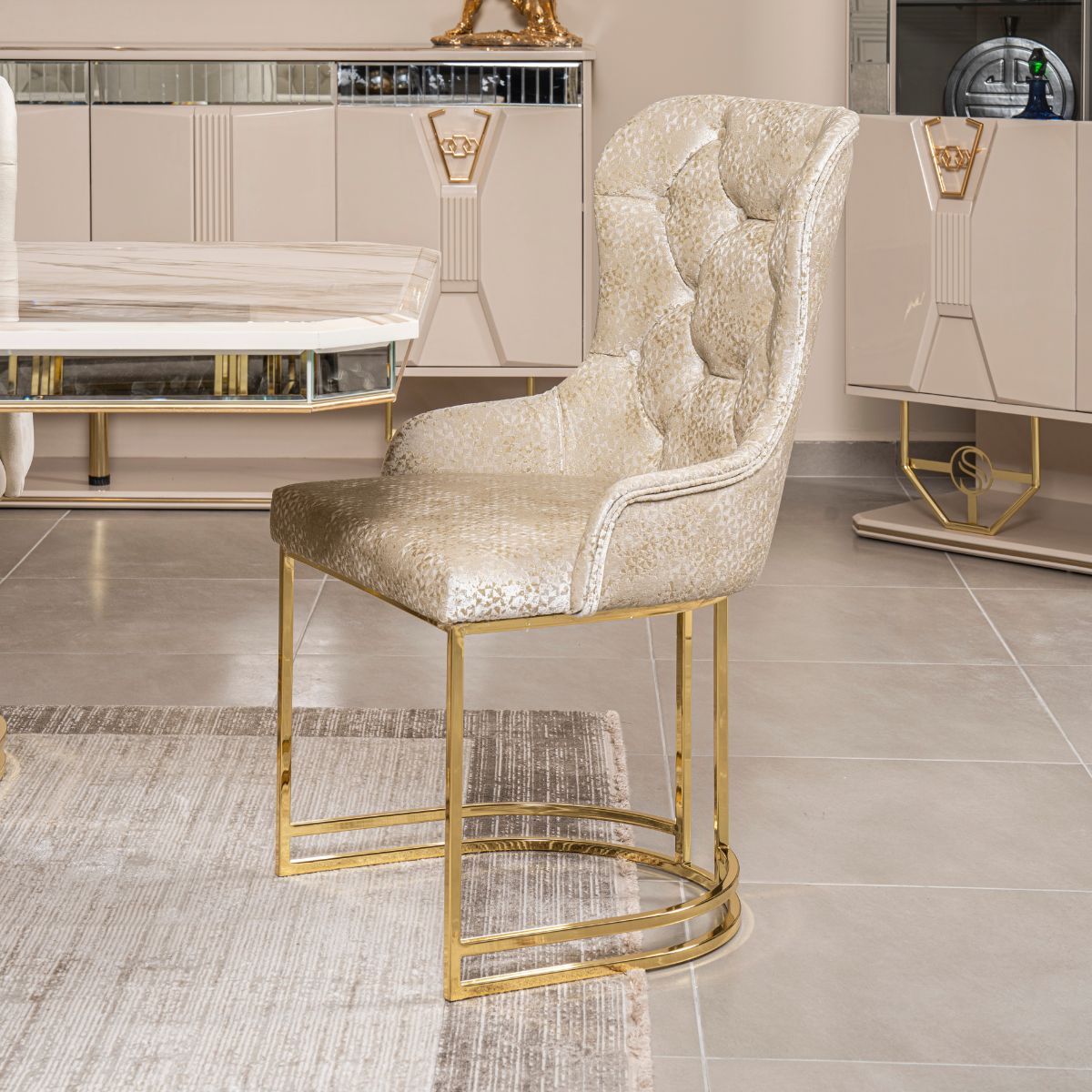 Masa cu scaune de Lux, Izmir S