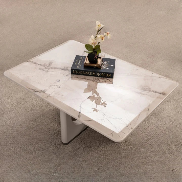 Masuta de Cafea Moderna, Rone