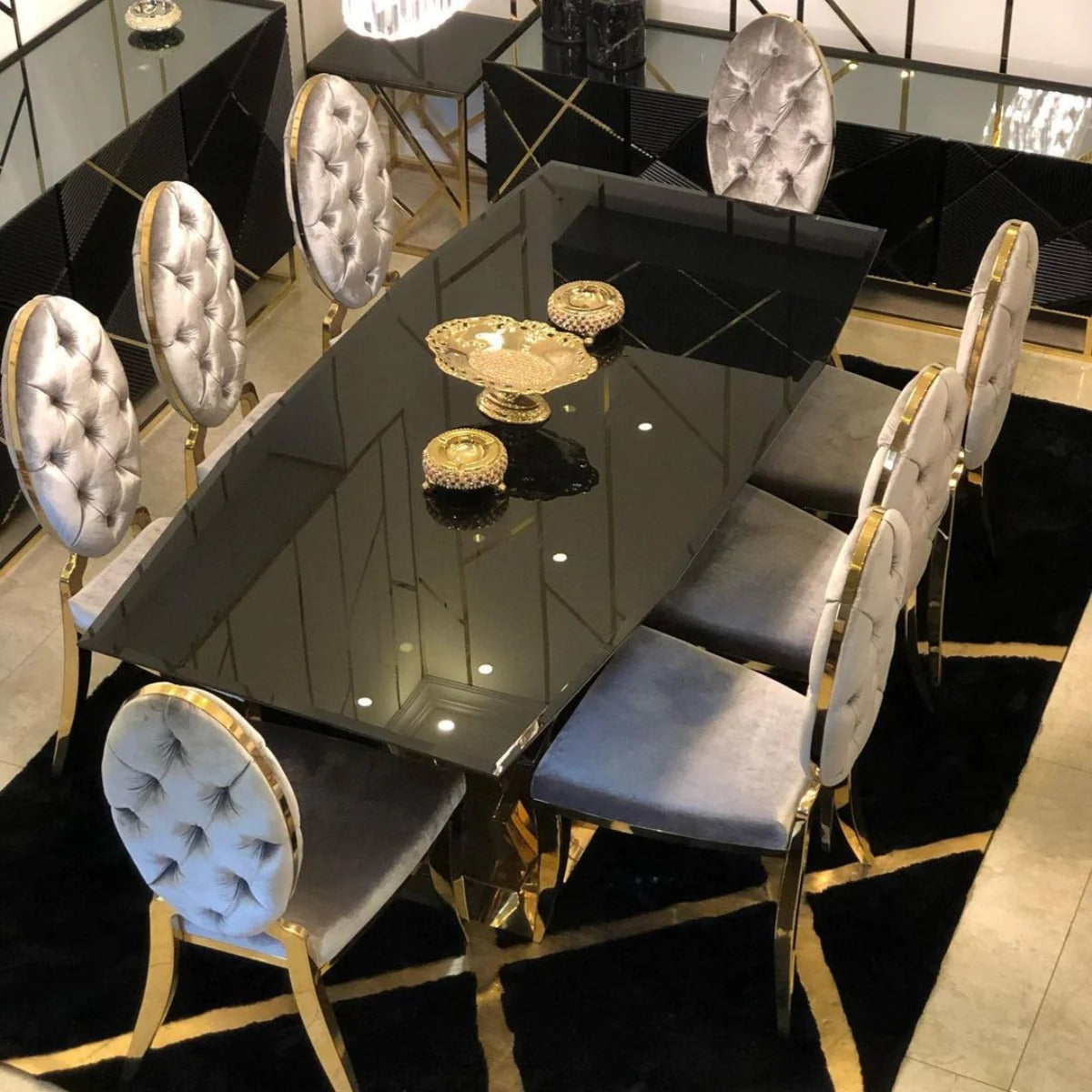 Masa Dining De Lux, Ildiz