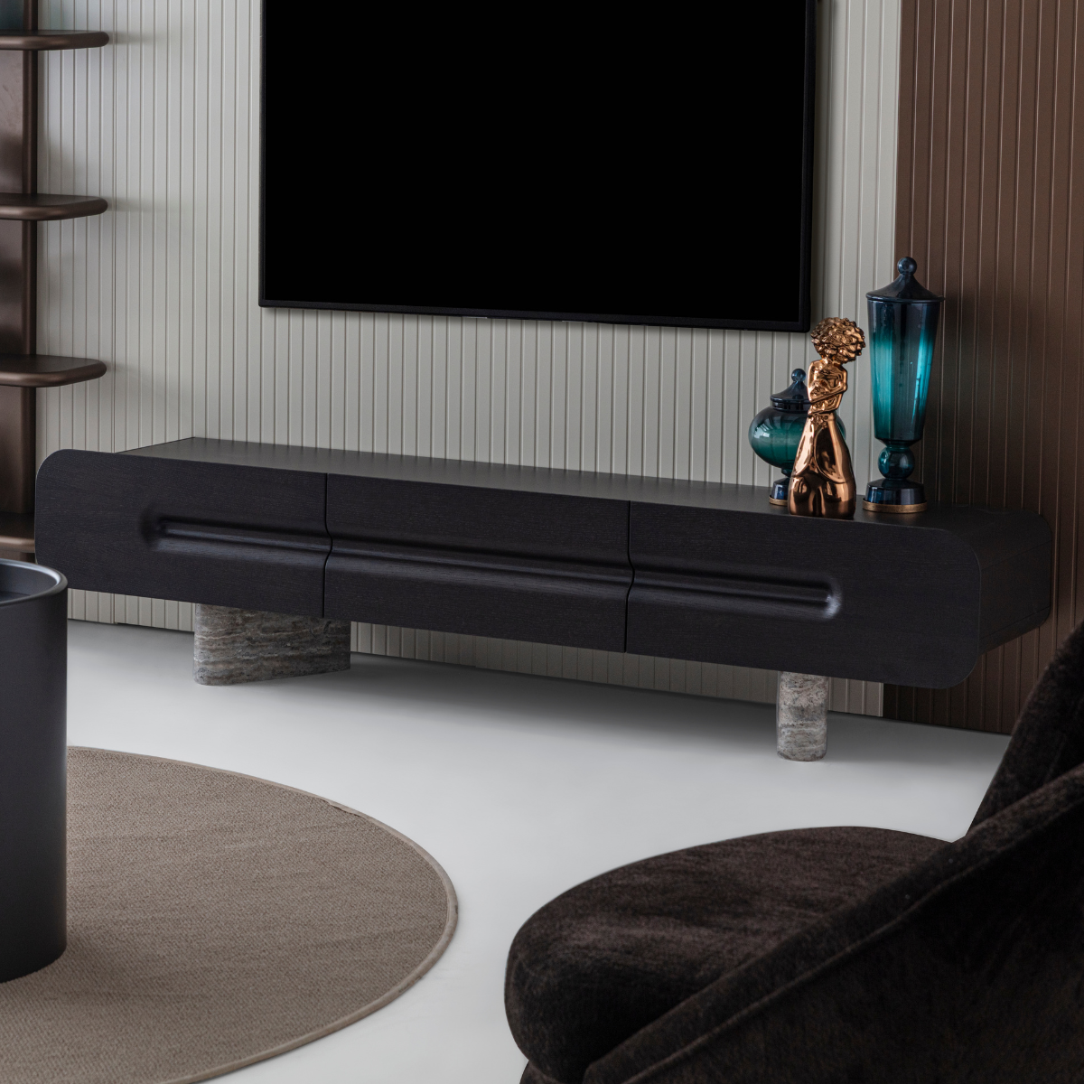 Comoda TV De Lux, Valmonte
