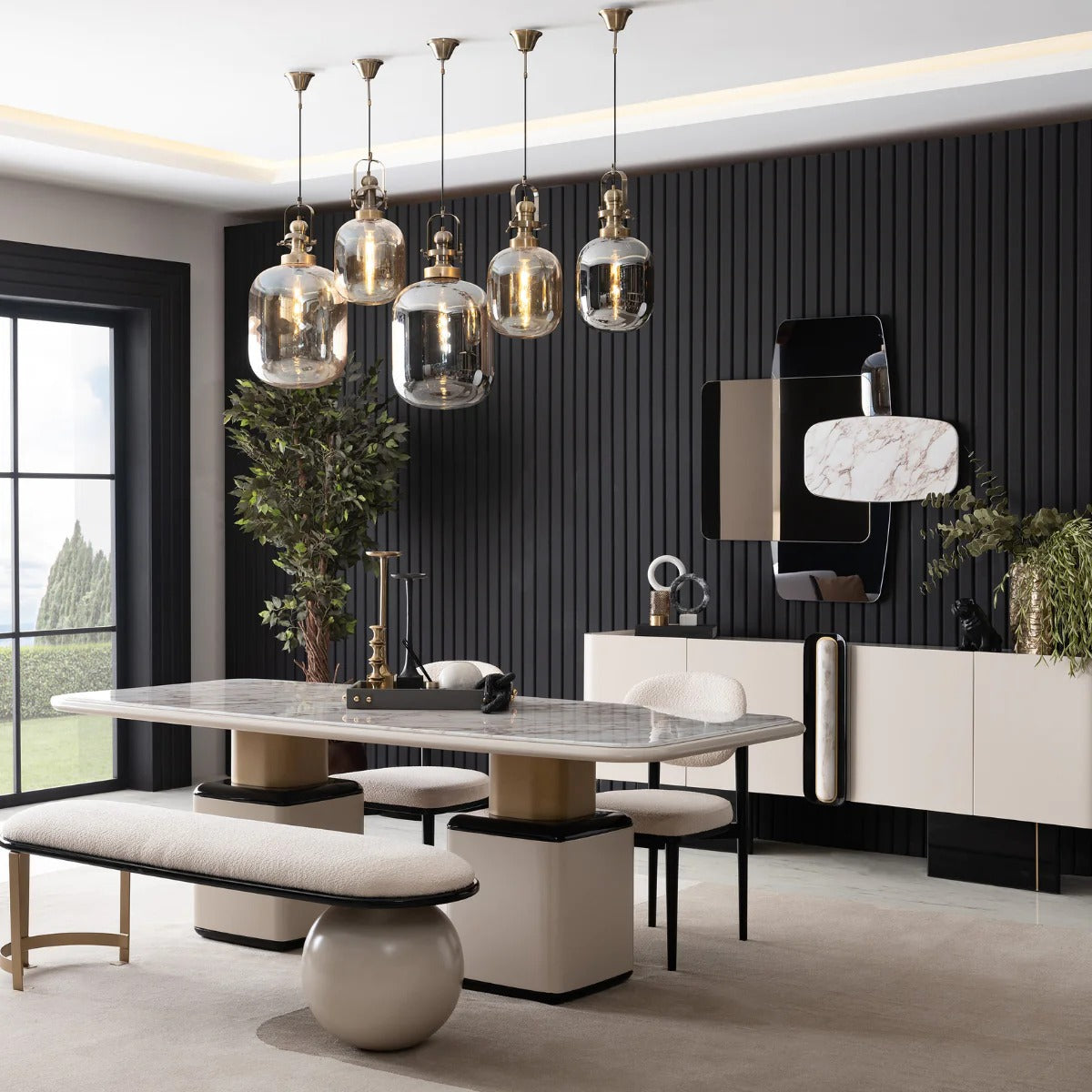 Masa De Dining, MONDO